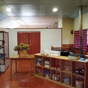 Se vende local comercial con bodega